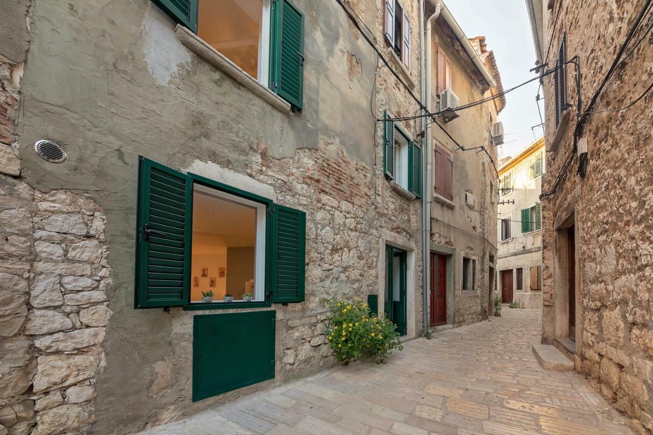 Mariva Downtown Apartment With Free Parking Rovinj Luaran gambar